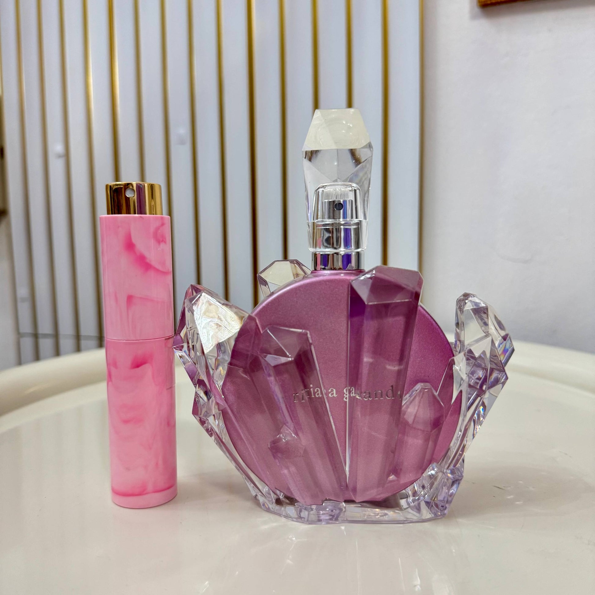 ARIANA GRANDE REM CHERRY ECLIPSE - DECANTS