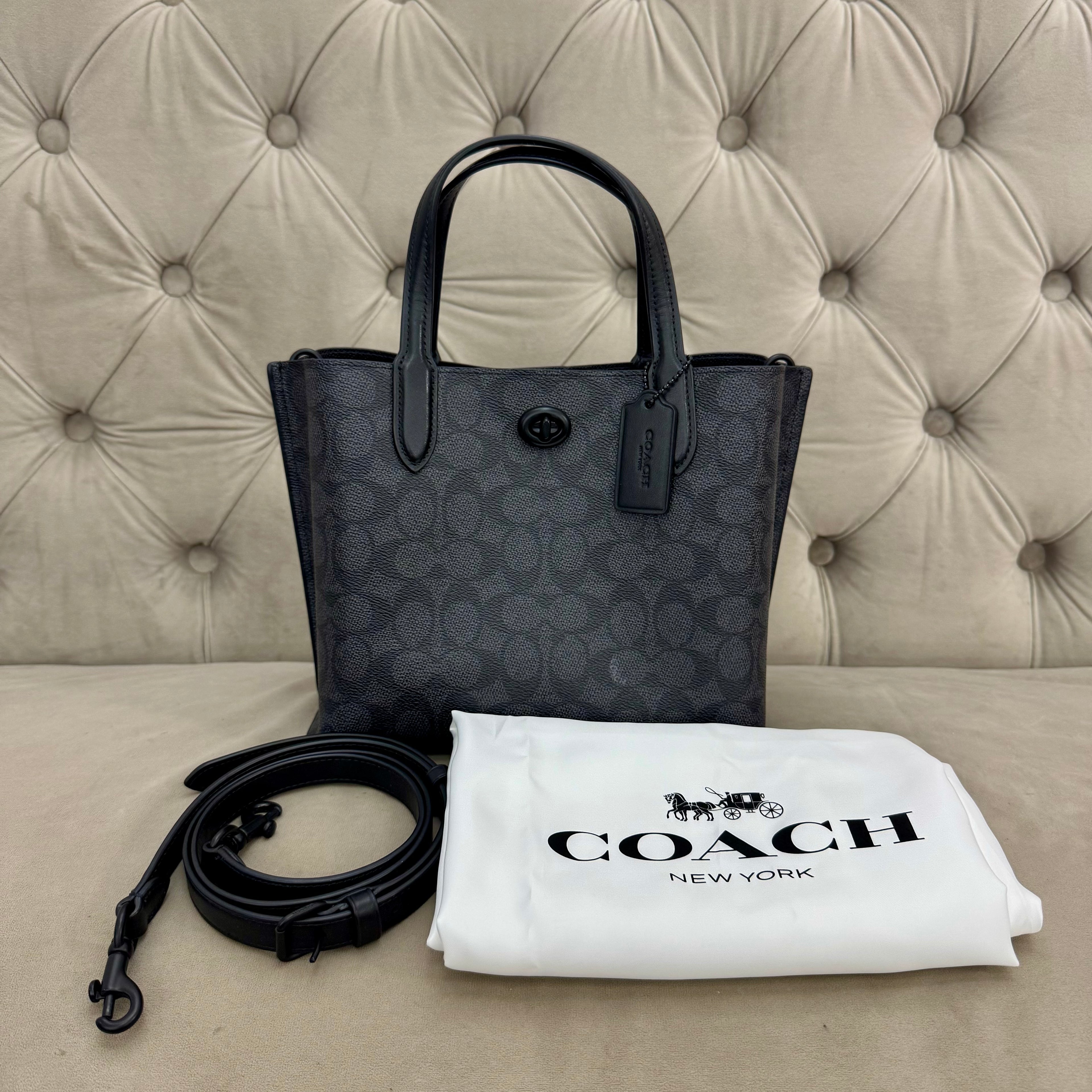 COACH WILLOW TOTE 24 BAG | BLACK