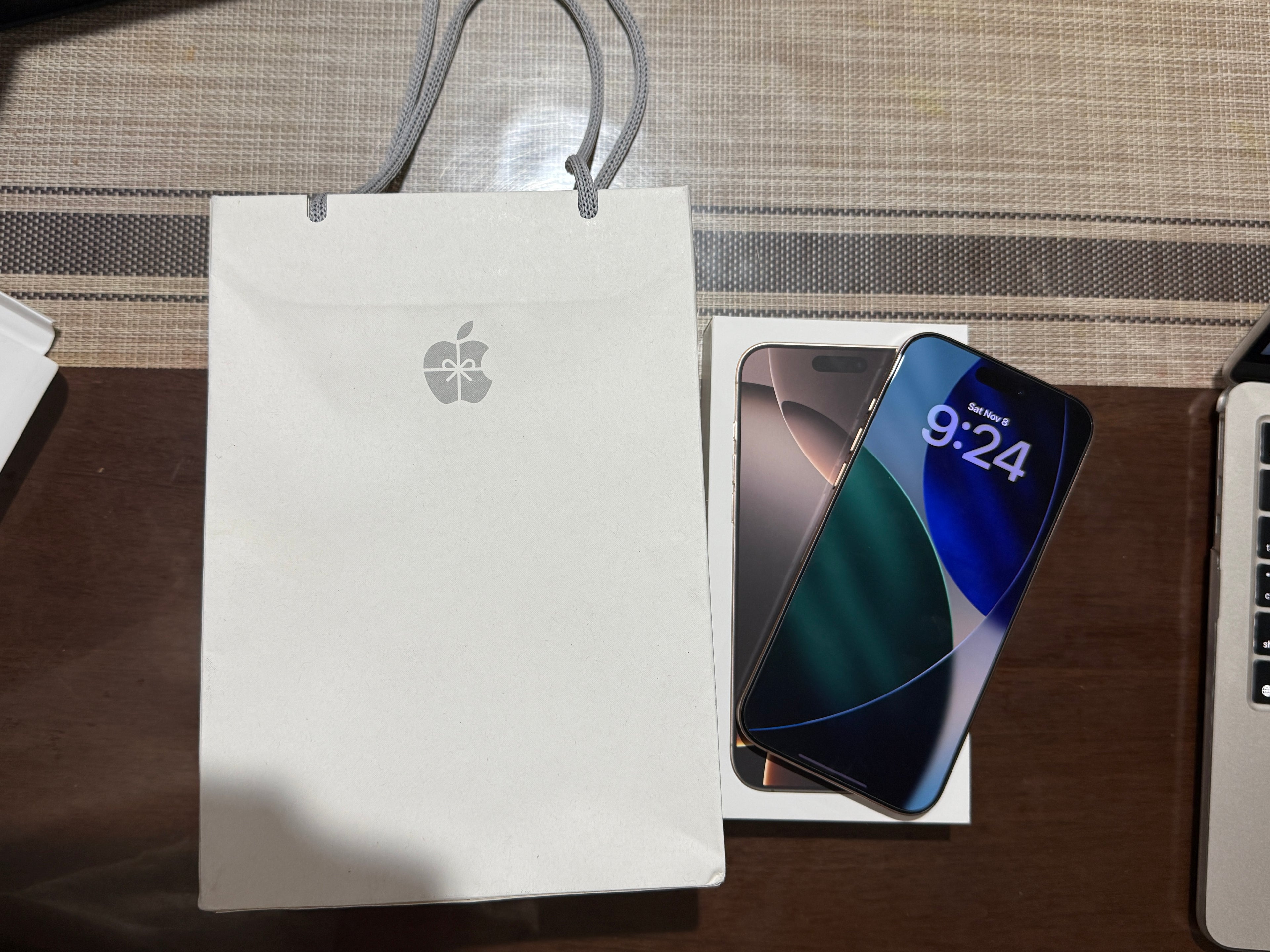 IPHONE 16 PRO MAX | 256GB | DESERT TITANIUM | SMARTLOCKED