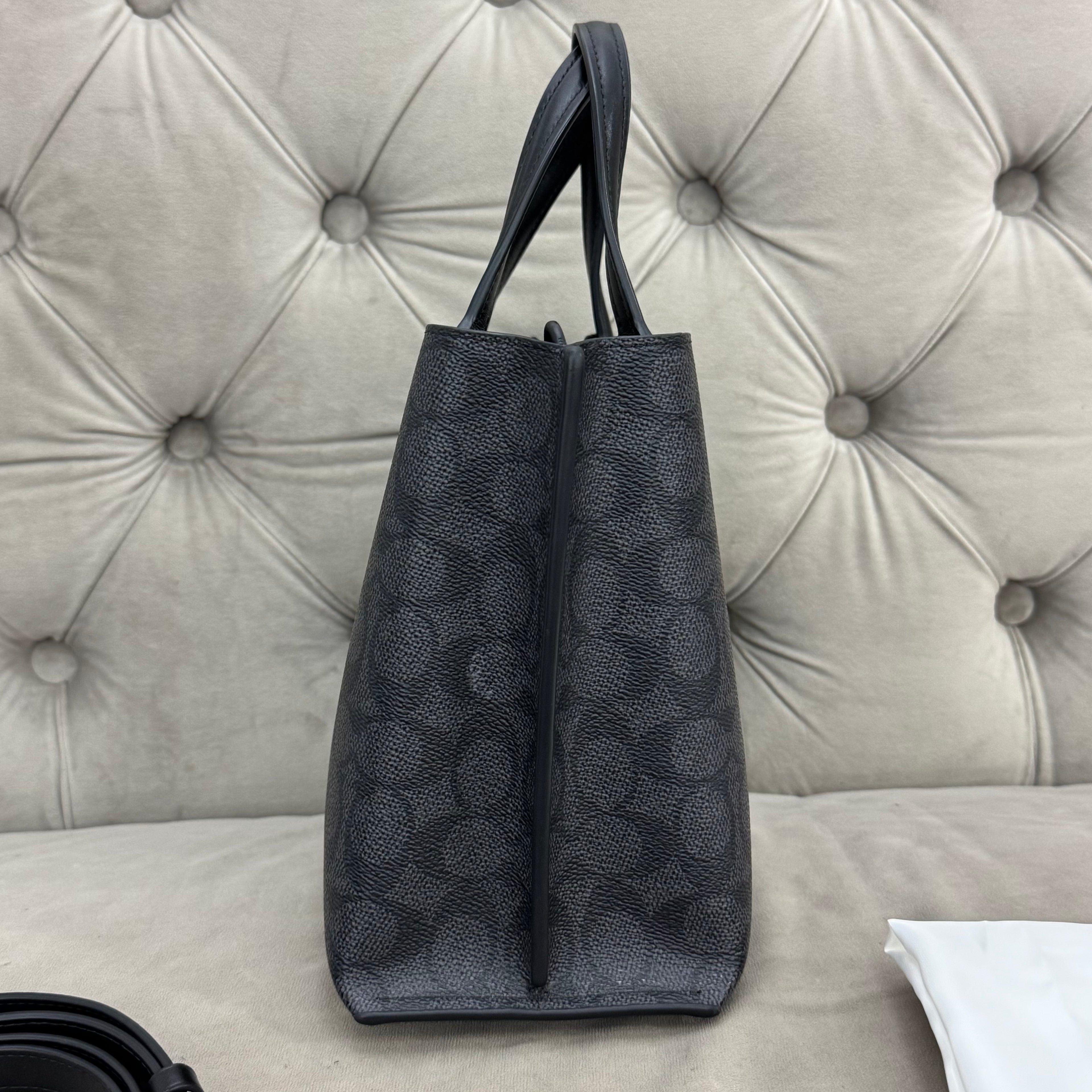 COACH WILLOW TOTE 24 BAG | BLACK