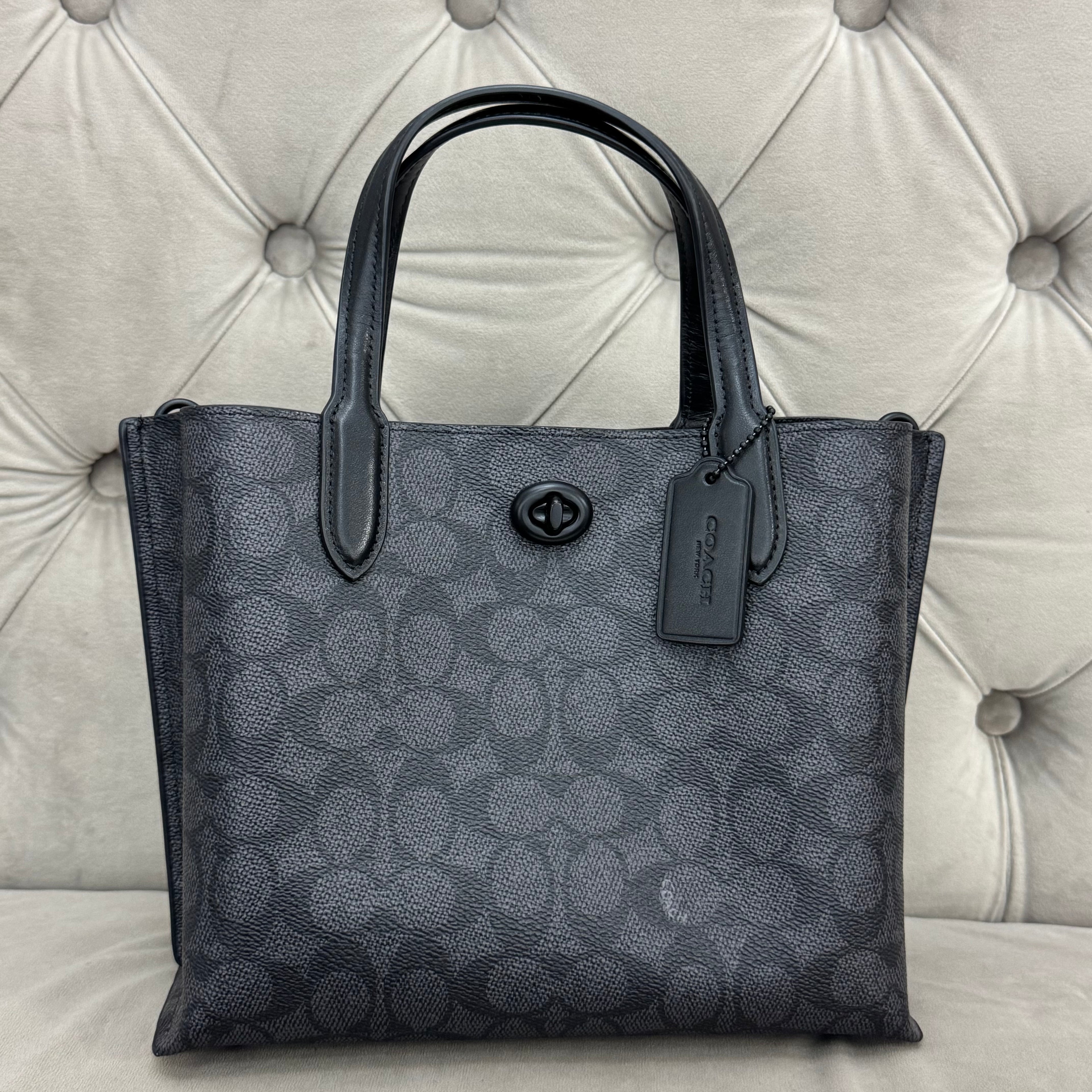 COACH WILLOW TOTE 24 BAG | BLACK