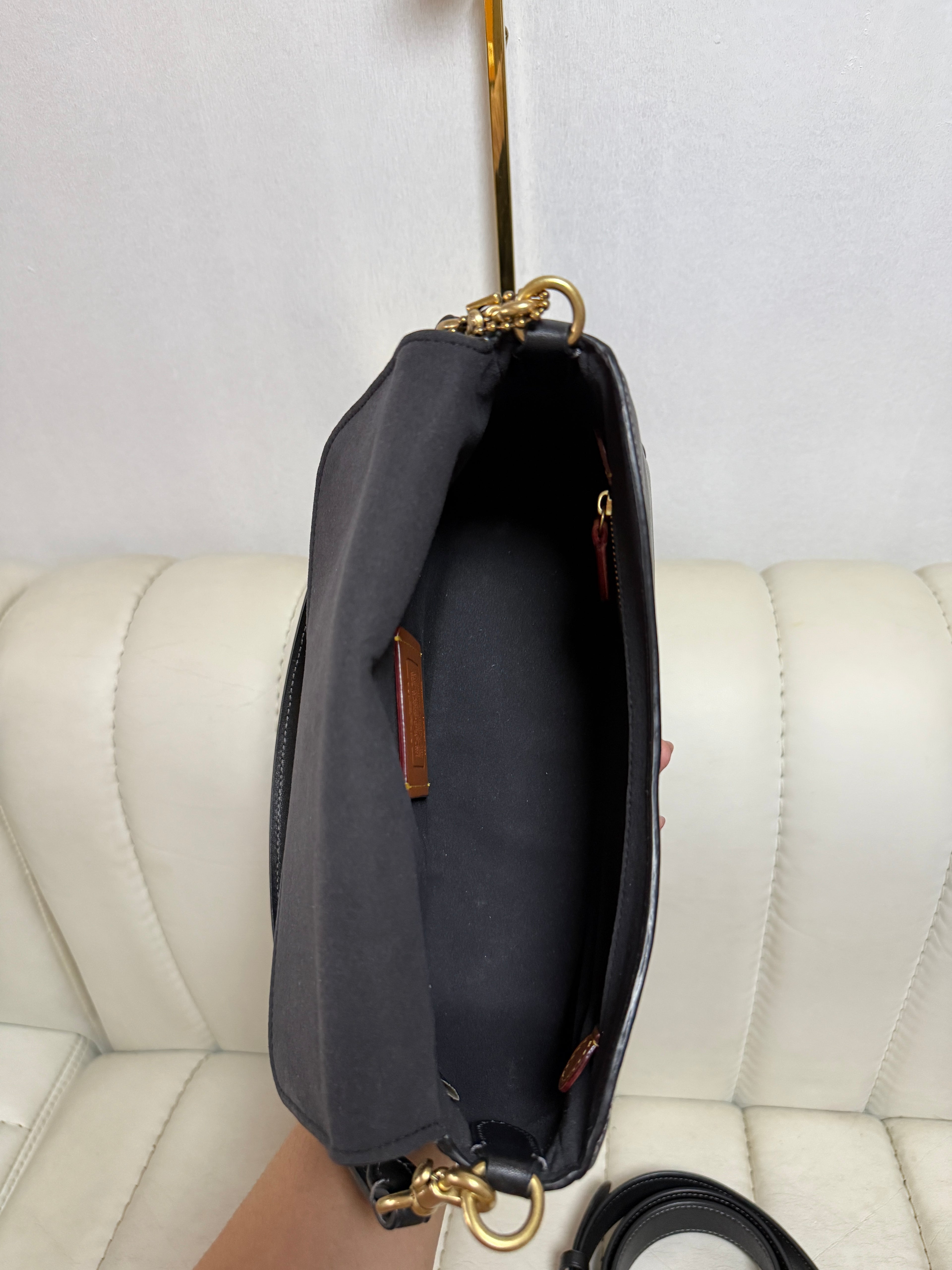 COACH SOFT TABBY SHOULDER BAG | BLACK (NEW/REFRESHED VERSION)