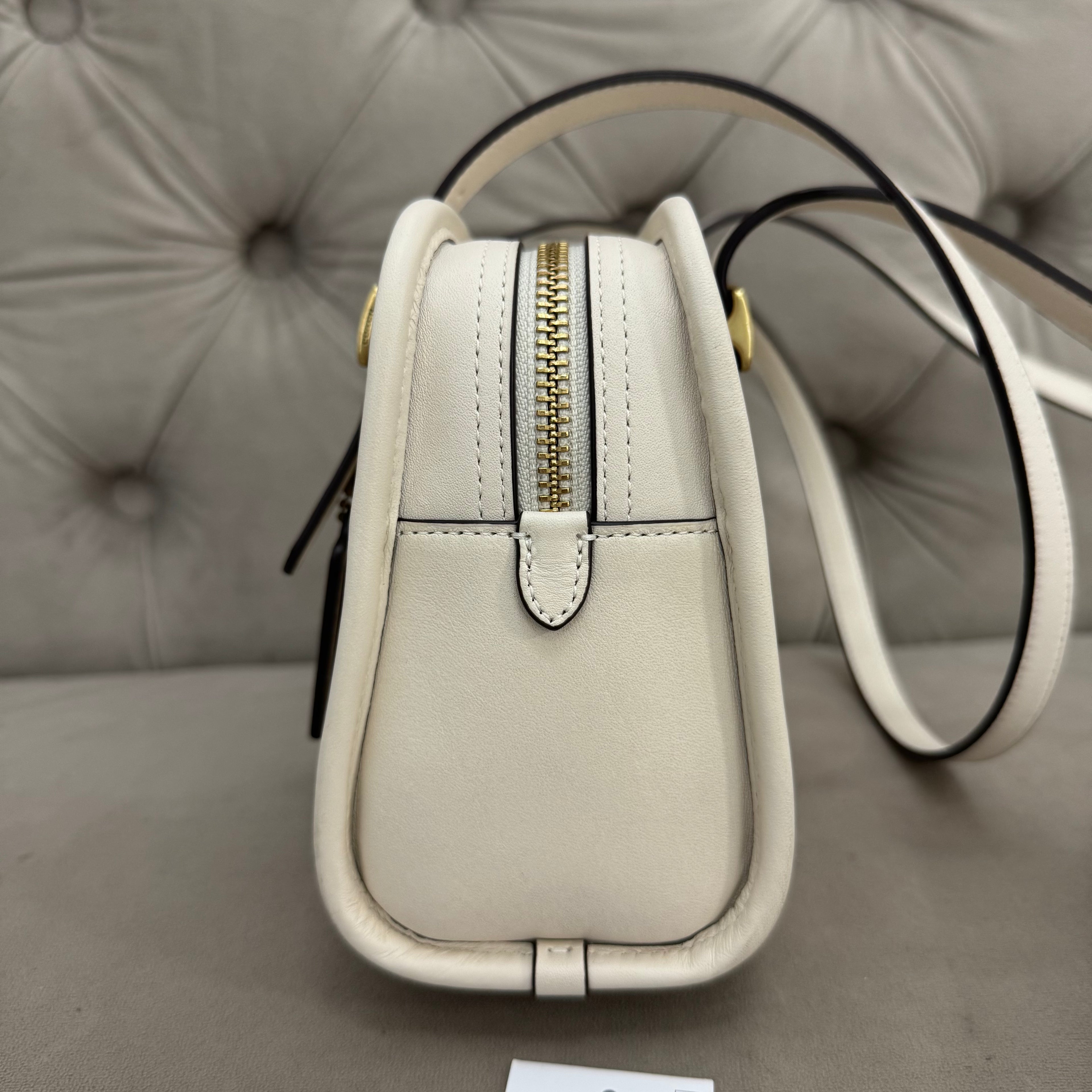 COACH SWING ZIP BAG | CHALK WHITE