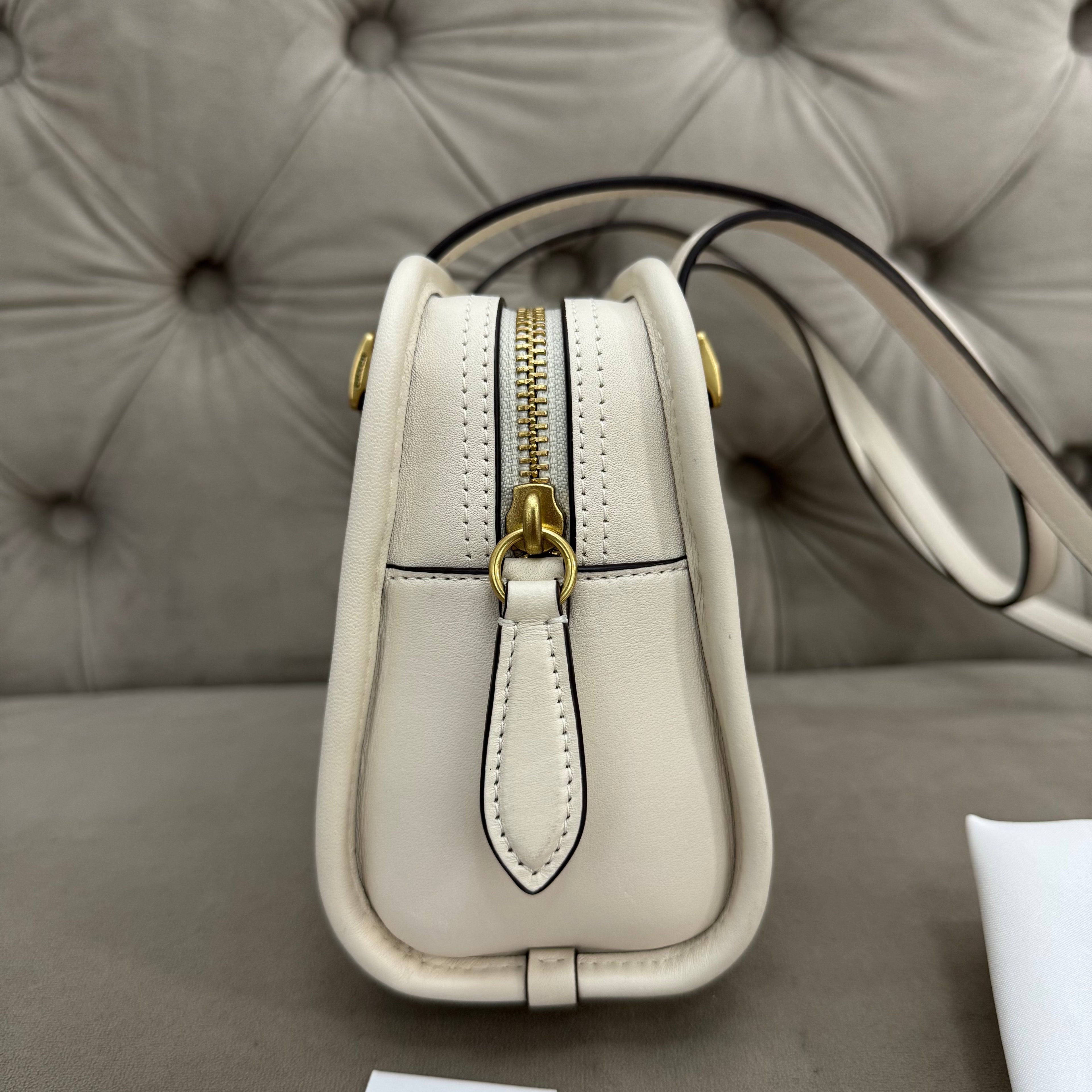 COACH SWING ZIP BAG | CHALK WHITE