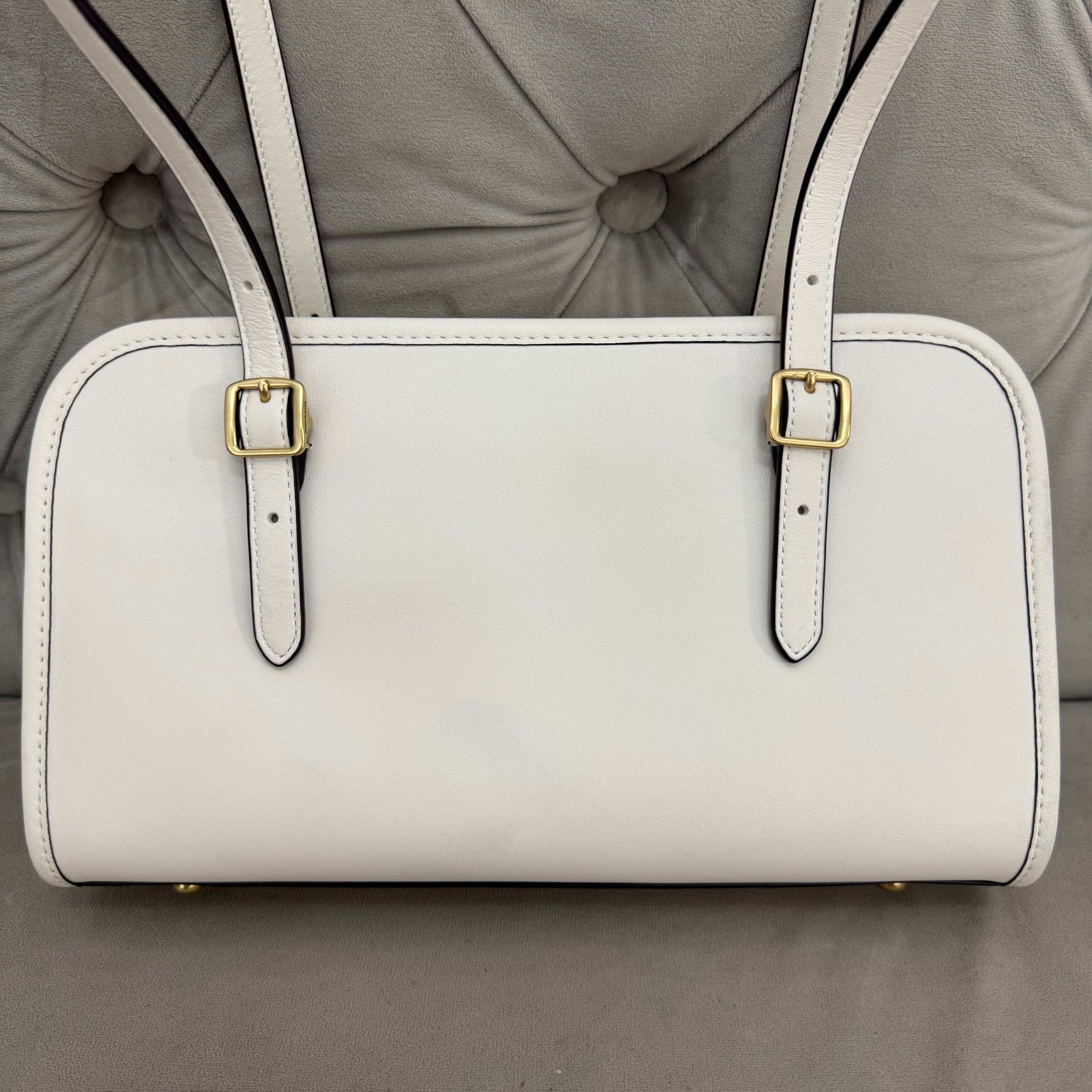 COACH SWING ZIP BAG | CHALK WHITE