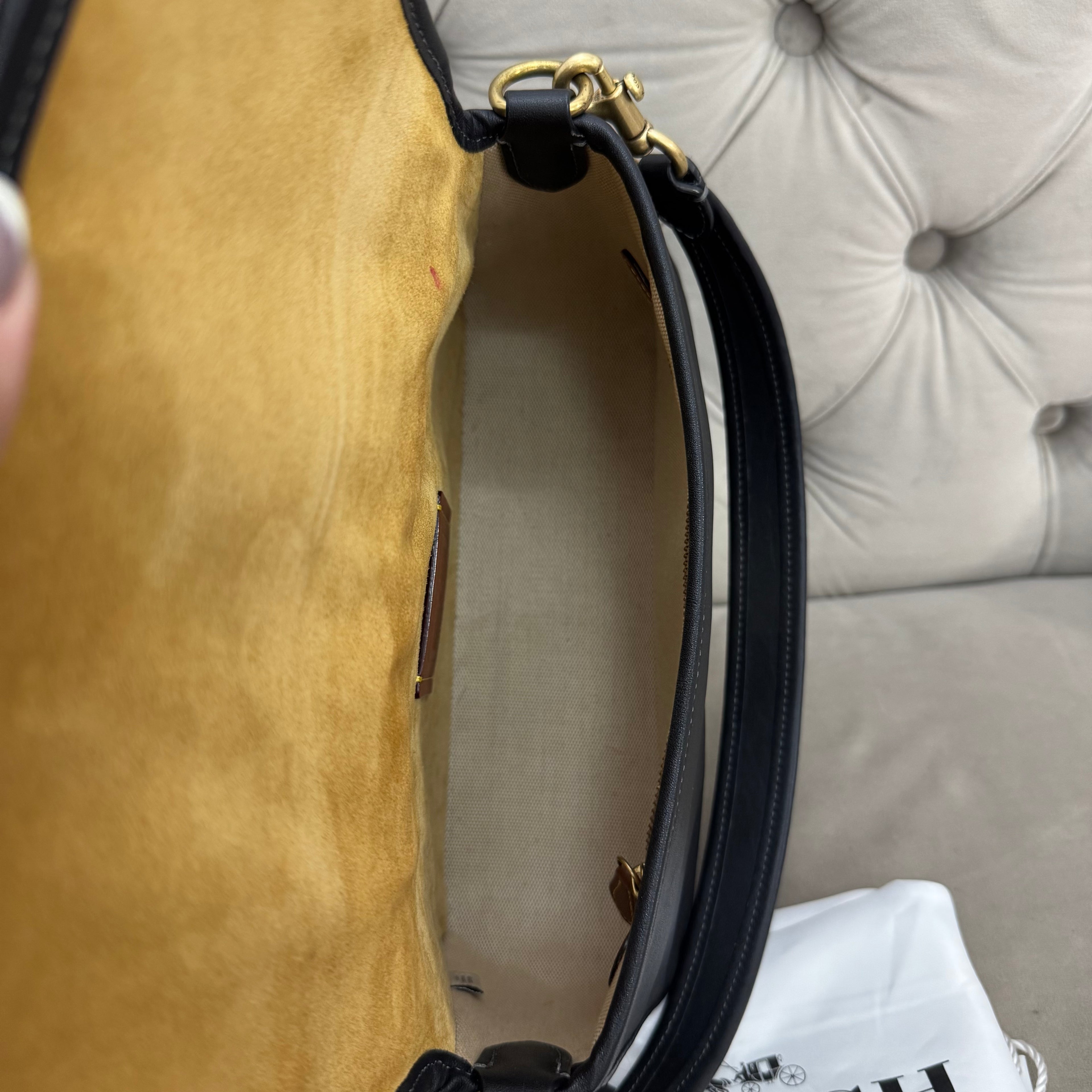 COACH SOFT TABBY SHOULDER BAG | BLACK