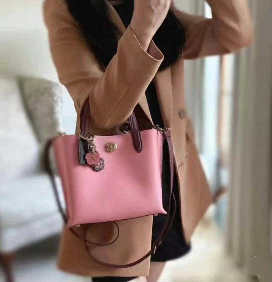 COACH WILLOW TOTE 24 BAG | BUBBLEGUM COLORBLOCK