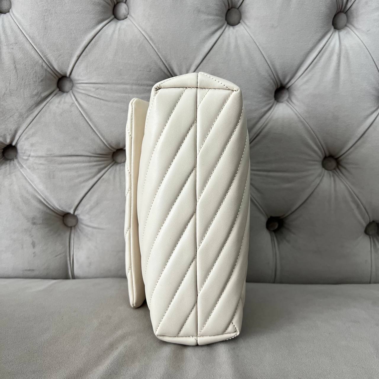 TORY BURCH KIRA CHEVRON CONVERTIBLE SHOULDER BAG | CREAM